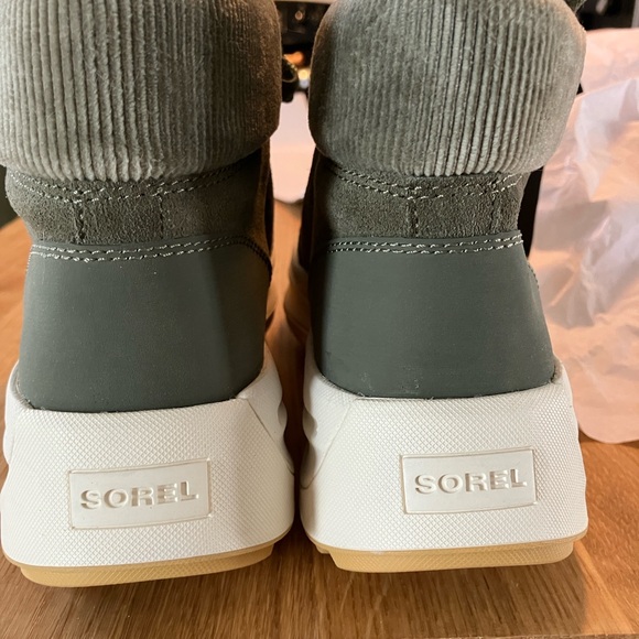 NIB SOREL Ona waterproof platform boots size 8.5 - Picture 5 of 6